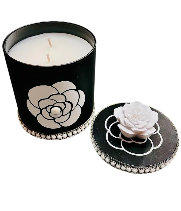 BLACK WHITE FLOWER CANDLE - Image 2