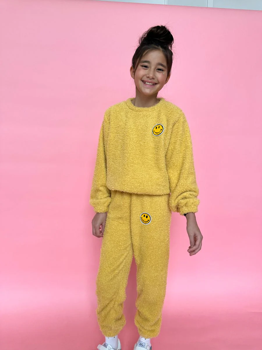 GIRLS SUNSHINE SMILEY FUZZY SET - Image 2