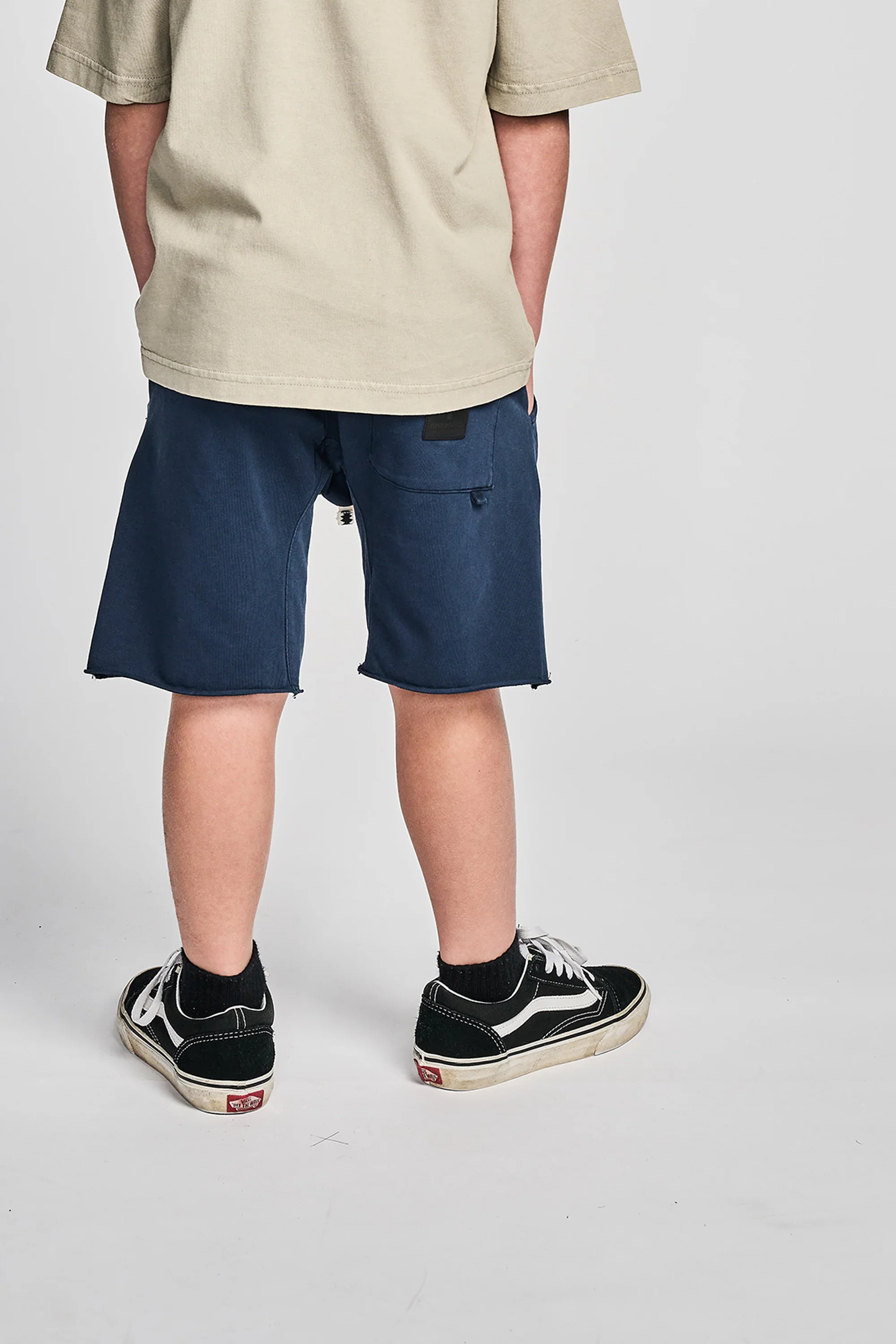 SLACKENOFF SHORT - WASHED DK DENIM - Image 4